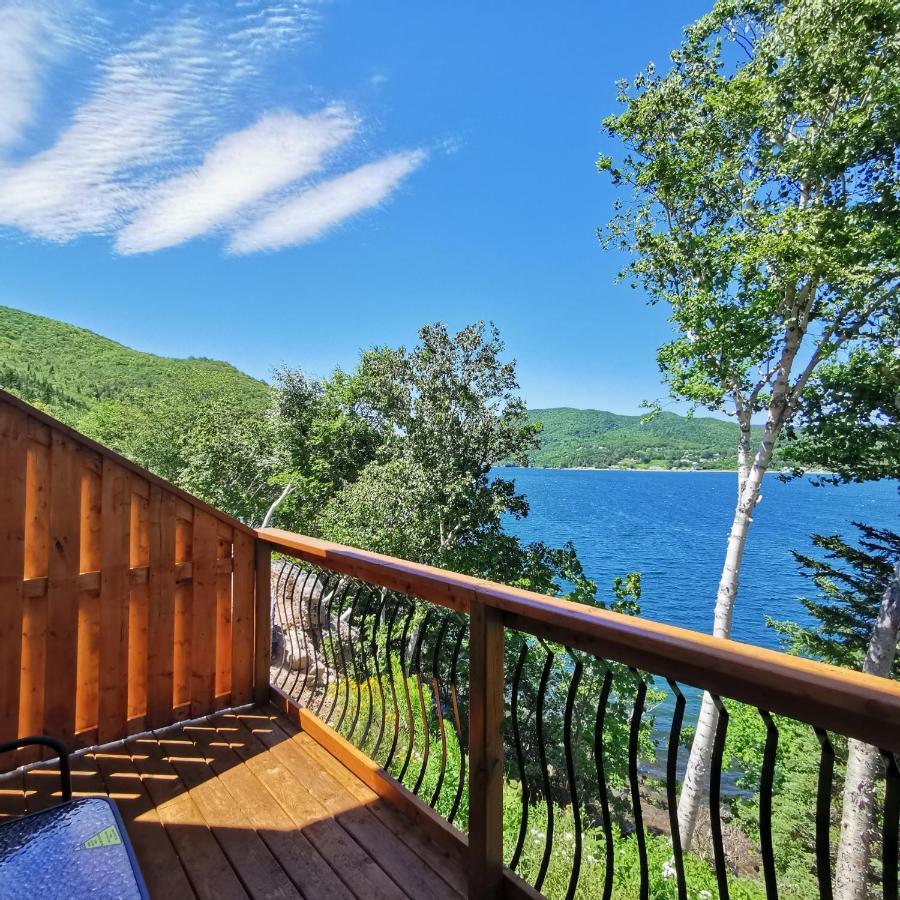 Knotty Pine Ocean Front Suite - Adults Only อินโกนิช ภายนอก รูปภาพ