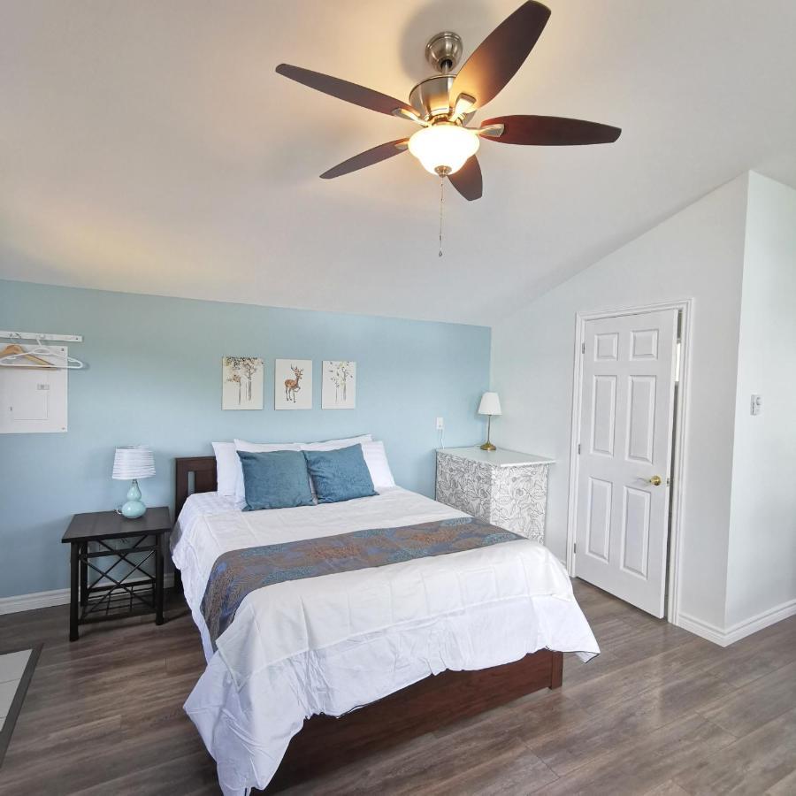 Knotty Pine Ocean Front Suite - Adults Only อินโกนิช ภายนอก รูปภาพ