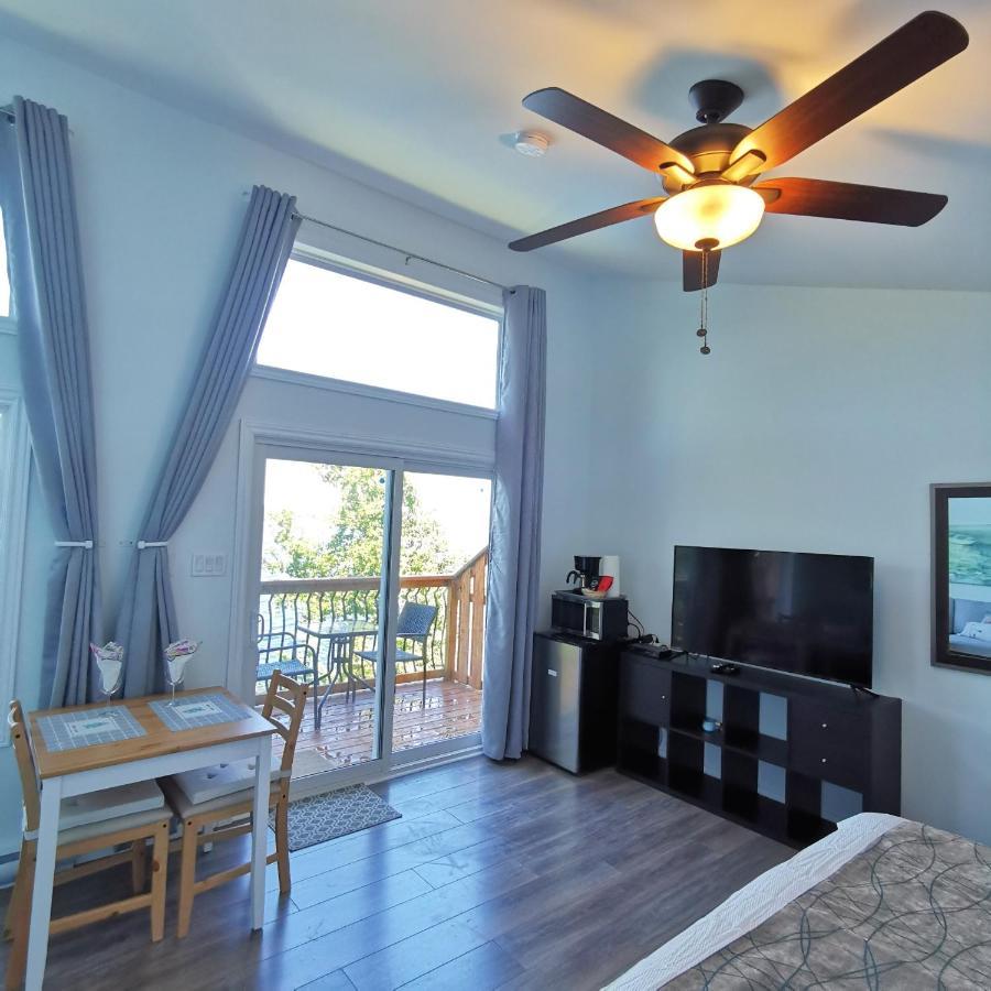 Knotty Pine Ocean Front Suite - Adults Only อินโกนิช ภายนอก รูปภาพ