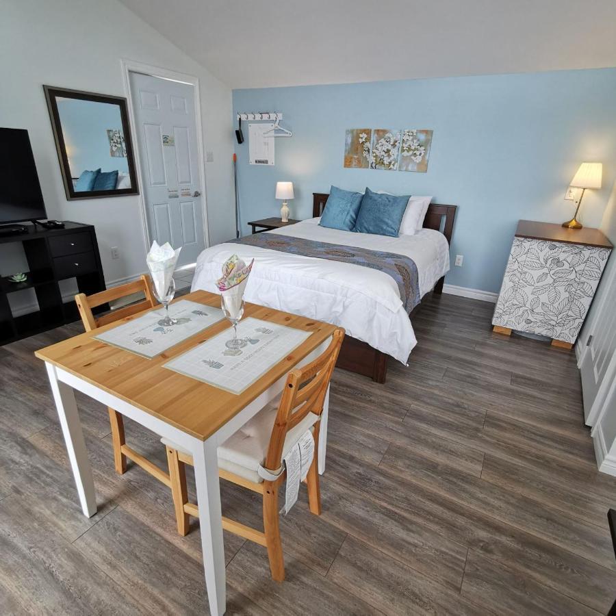 Knotty Pine Ocean Front Suite - Adults Only อินโกนิช ภายนอก รูปภาพ