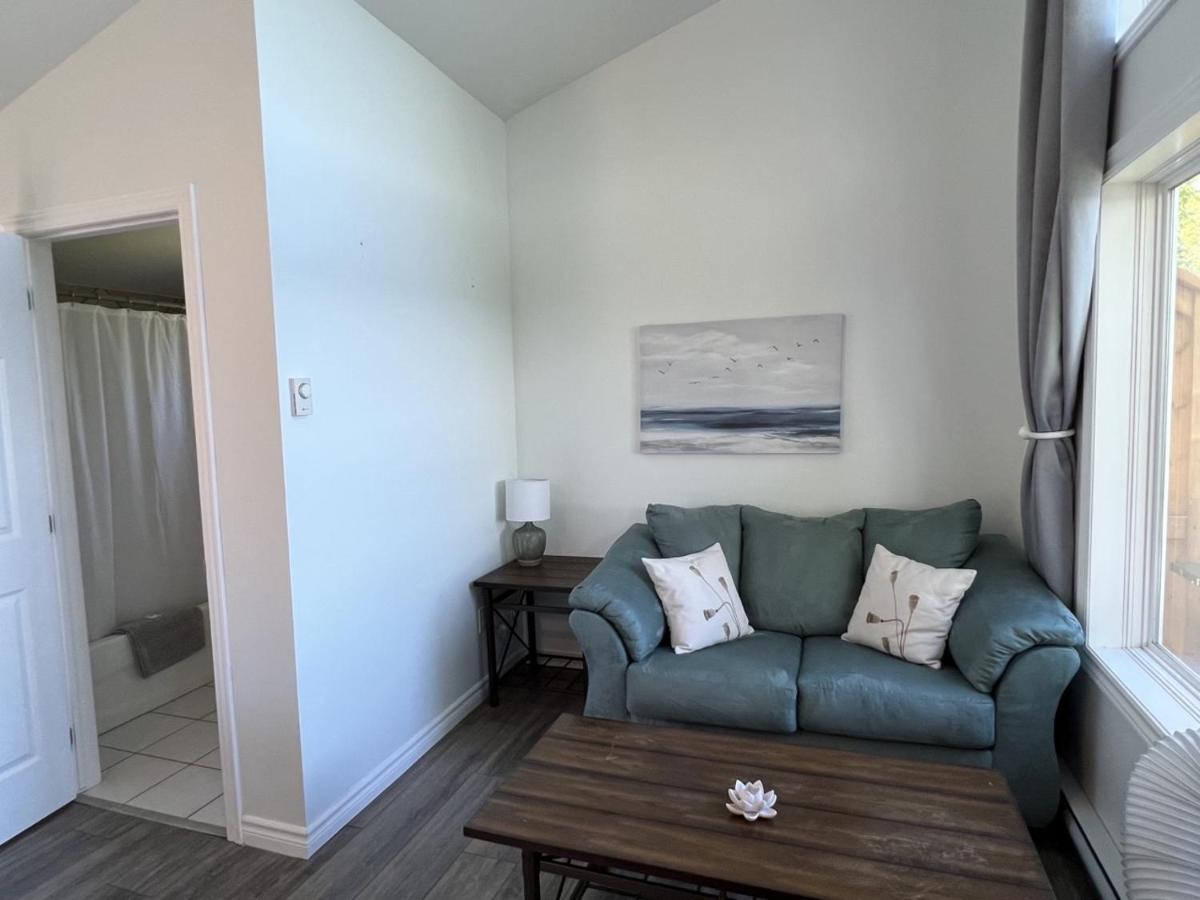 Knotty Pine Ocean Front Suite - Adults Only อินโกนิช ภายนอก รูปภาพ