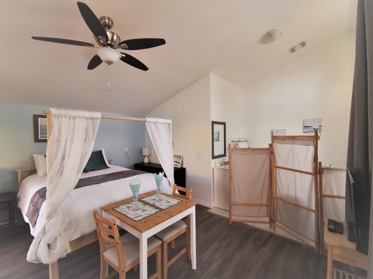 Knotty Pine Ocean Front Suite - Adults Only อินโกนิช ภายนอก รูปภาพ